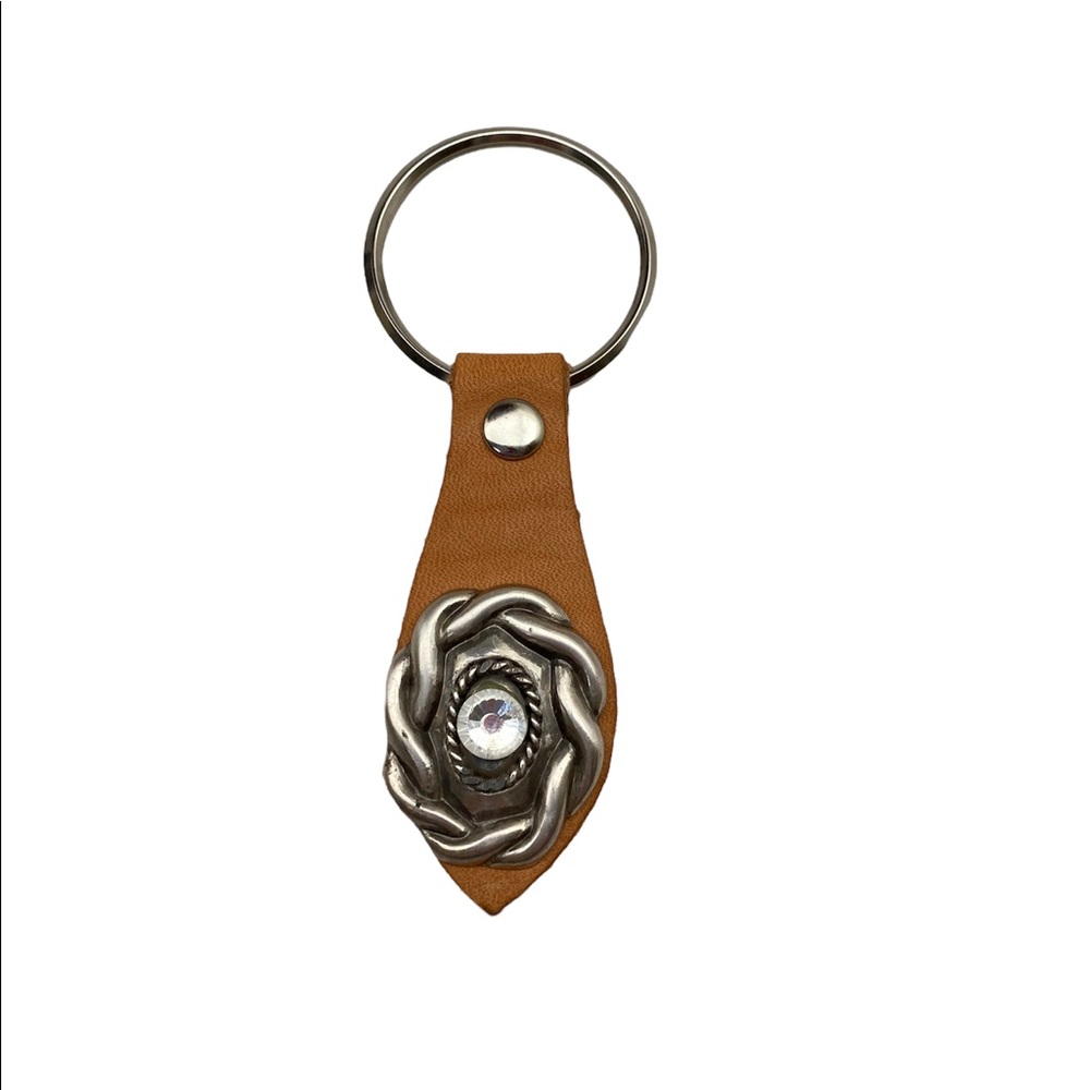 Raviani NWT Western Concho Leather Keychain